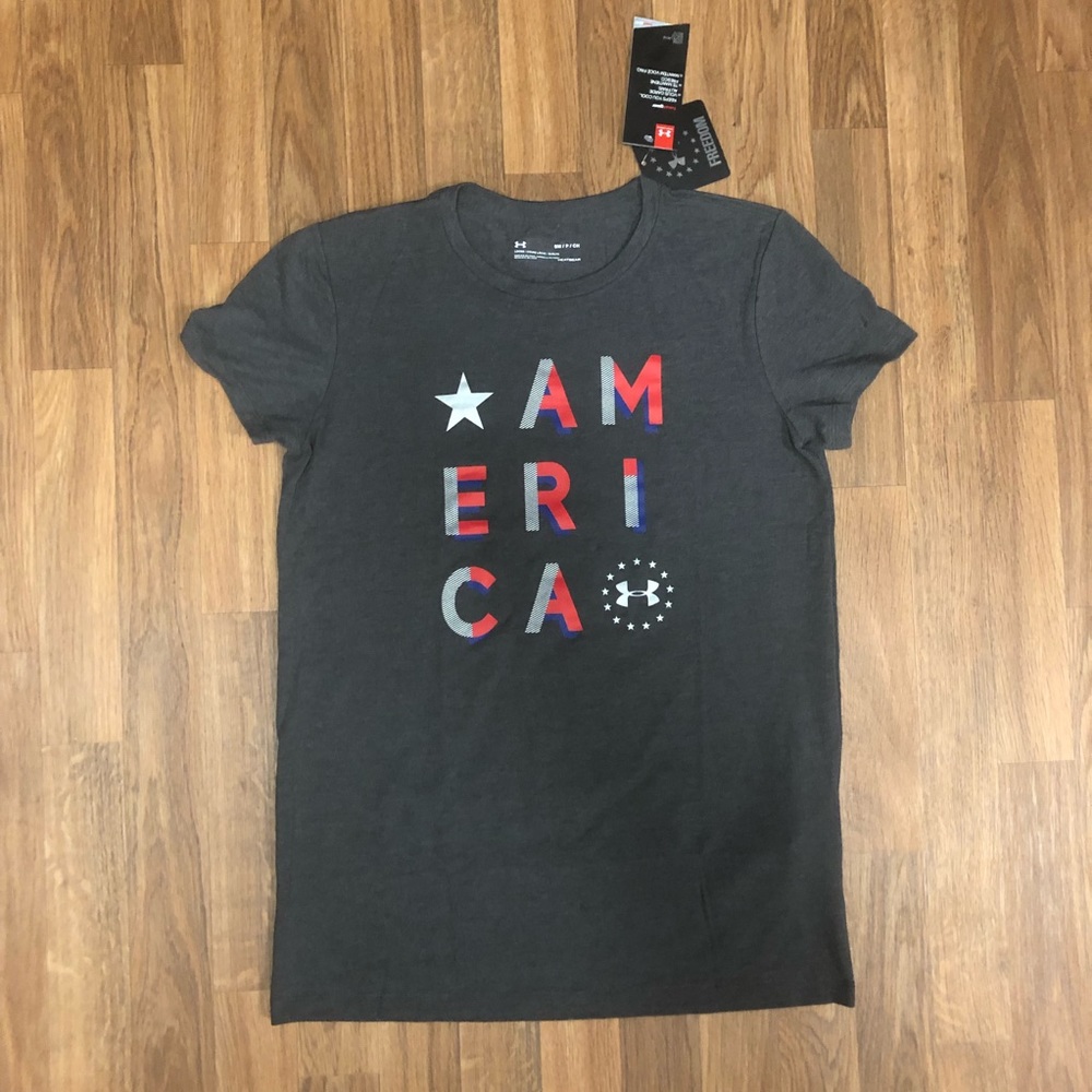 NWT Under Armour Freedom Women’s T-Shirt United States of America Gray Small